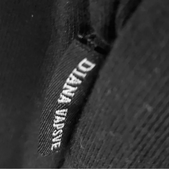 Designer Diana Vapsve Casual Knit Dress - Picture 6 of 10